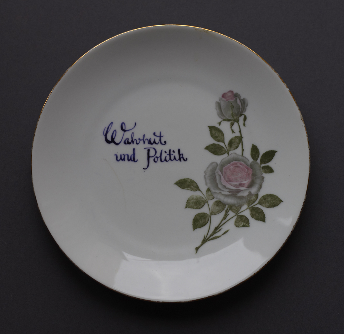 Truth and Politics – Wahrheit und Politik – Plate with a Quote from Hannah Arendt – SOLD